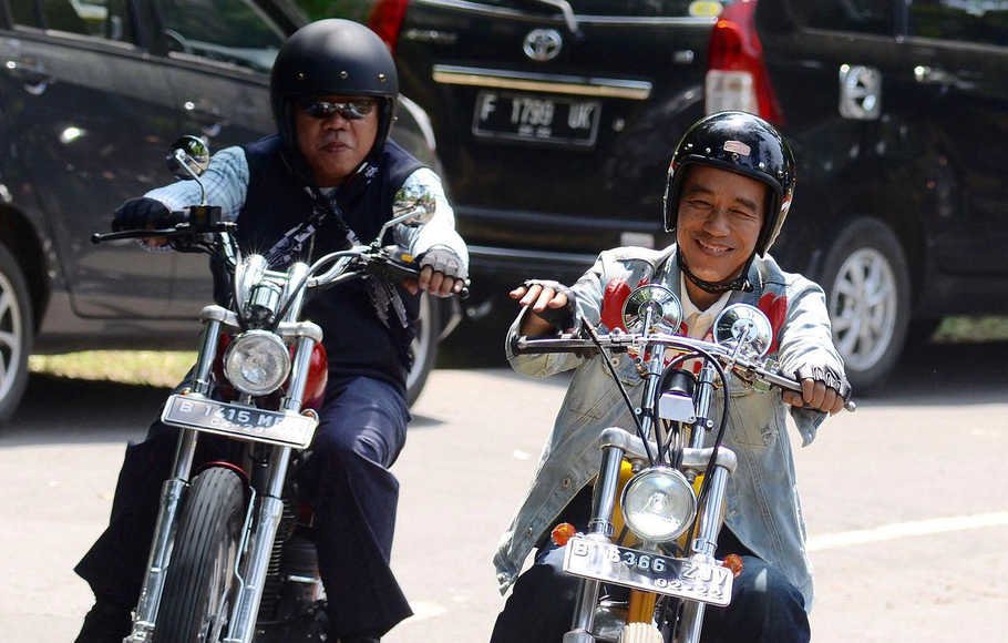 Jokowi dan Basuki Bermotor