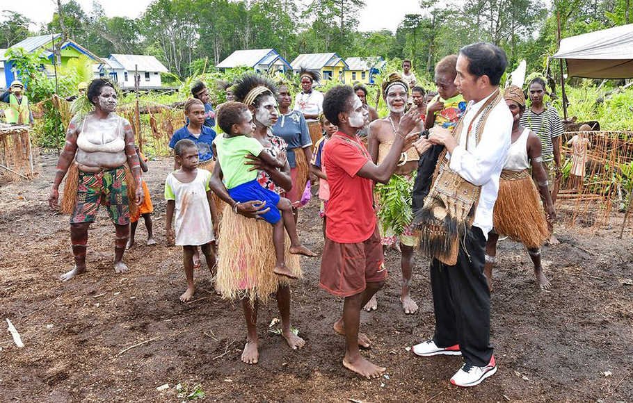 Presiden Jokowi dan Warga Papua