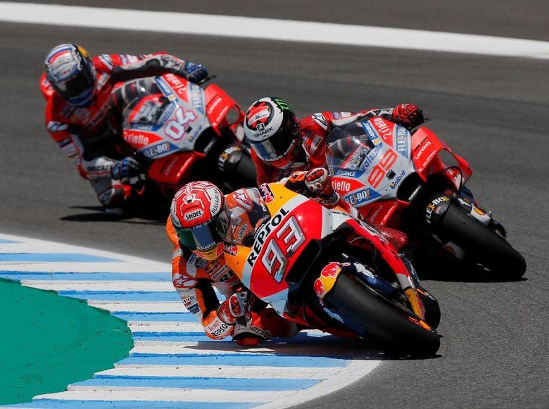 Marc Marquez Beraksi 02