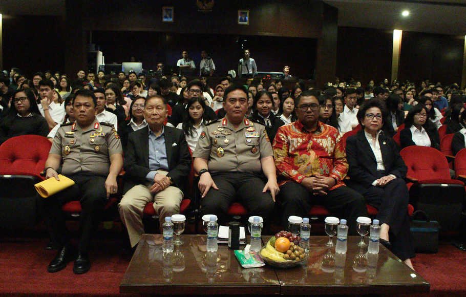 POLRI GOES TO CAMPUS