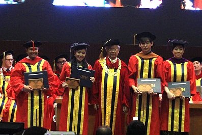 Lulusan Terbaik Wisuda UPH ke- 32