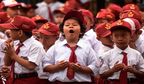 HARI PERTAMA MASUK SEKOLAH SURABAYA