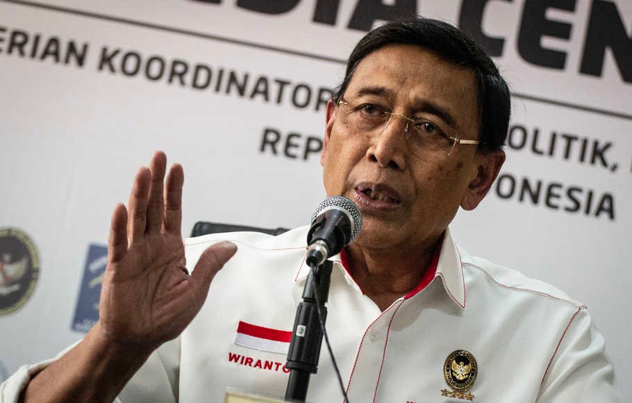 Menkopolhukam Wiranto memberikan keterangan pers tentang situasi keamanan terkait penetapan hasil rekapitulasi Pemilu 2019, di Kemenko Polhukam, Jakarta, Selasa (21/5/2019).