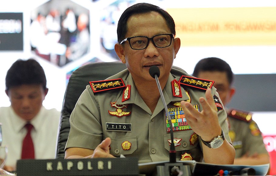 Kapolri Jenderal Tito Karnavian menjawab pertanyaan dalam jumpa pers di Mabes Polri, Jakarta, Rabu (28/12)