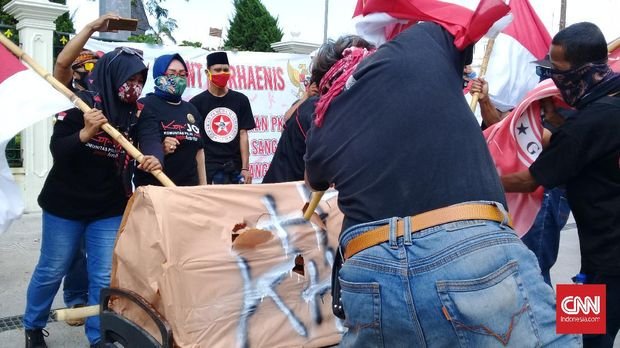 aksi-bela-bung-karno-3_169
