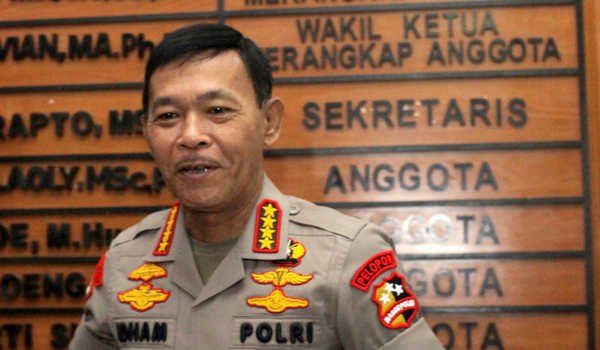 Kapolri Jenderal Pol Idham Aziz (kanan) bersama Anggota Komisi Kepolisian Nasional (Kompolnas) Bekto Suprapto bersiap melakukan pertemuan, di Kantor Kompolnas, Jakarta, Jumat (24/1/2020).