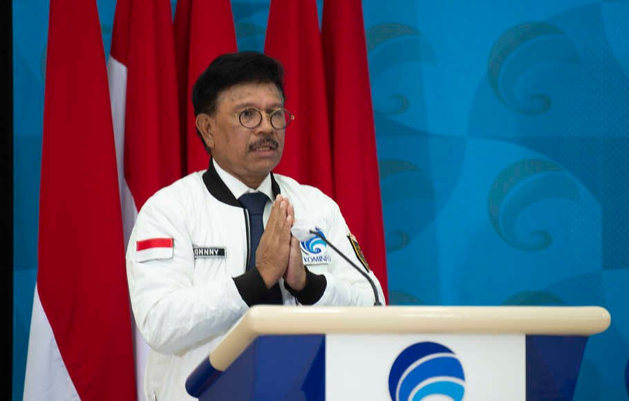 Menteri Komunikasi dan Informatika (Menkominfo) Johnny G. PLate menyampaikan sambutannya dalam peluncuran Gerakan Nasional Bangga Buatan Indonesia (Gernas BBI) di Jakarta, Kamis (16/7/2020).